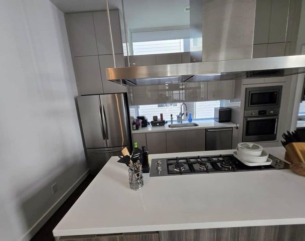 5866 E Post Oak Lane, Houston, TX 77055