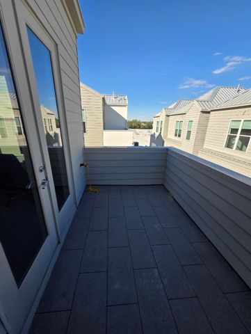 5866 E Post Oak Lane, Houston, TX 77055