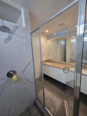 5866 E Post Oak Lane, Houston, TX 77055