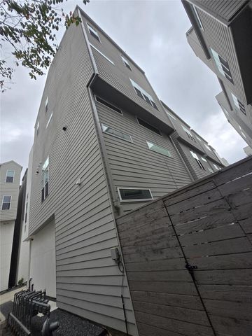 5866 E Post Oak Lane, Houston, TX 77055