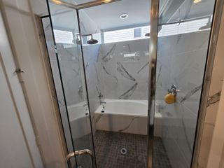 5866 E Post Oak Lane, Houston, TX 77055