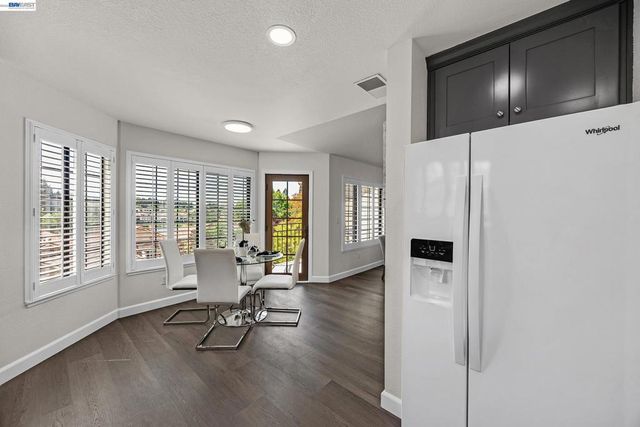 5012 Lakeview Dr 200, San Ramon, CA 94582