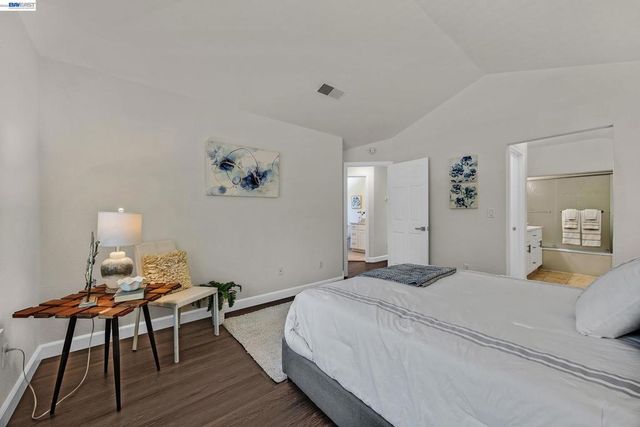 5012 Lakeview Dr 200, San Ramon, CA 94582