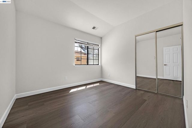 5012 Lakeview Dr 200, San Ramon, CA 94582