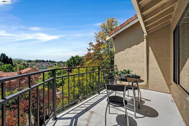 5012 Lakeview Dr 200, San Ramon, CA 94582
