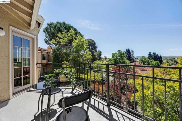 5012 Lakeview Dr 200, San Ramon, CA 94582