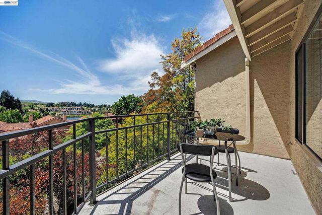5012 Lakeview Dr 200, San Ramon, CA 94582