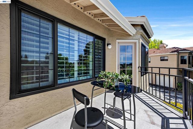 5012 Lakeview Dr 200, San Ramon, CA 94582