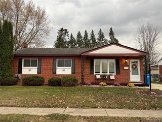 740 Sheffield Drive, Madison Heights, MI 48071