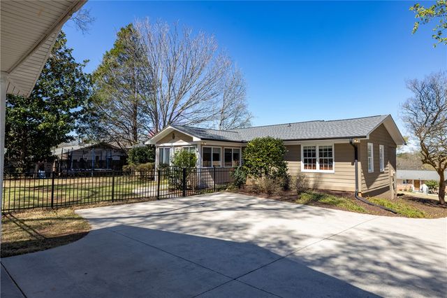 116 Karen Drive, Clemson, SC 29631