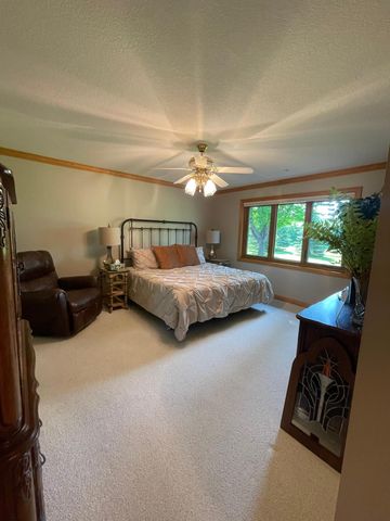 1205 26th Street SW, Austin, MN 55912