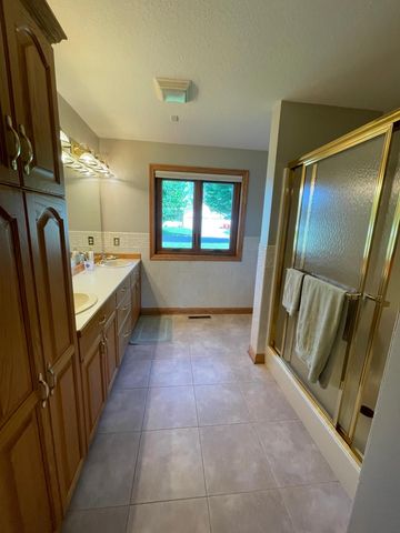 1205 26th Street SW, Austin, MN 55912