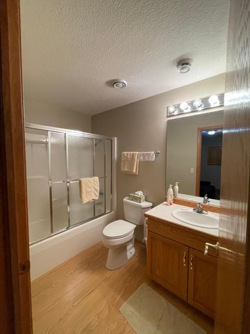 1205 26th Street SW, Austin, MN 55912