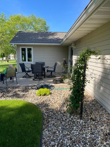 1205 26th Street SW, Austin, MN 55912