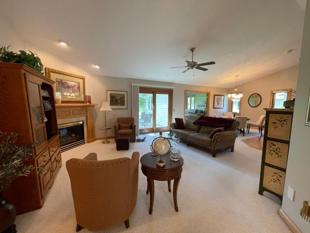 1205 26th Street SW, Austin, MN 55912