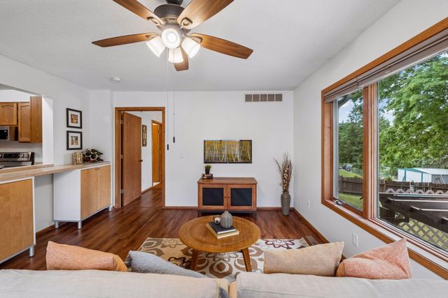 5524 W 137th Street, Savage, MN 55378