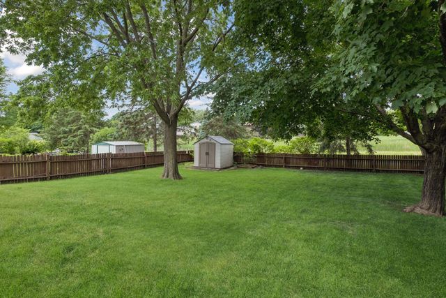 5524 W 137th Street, Savage, MN 55378