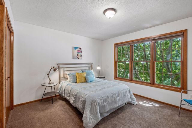 5524 W 137th Street, Savage, MN 55378