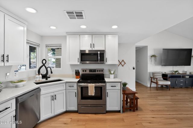 5510 W CAROL Avenue, Glendale, AZ 85302