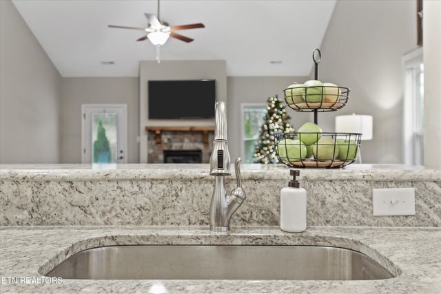 12607 Izzy Mule Lane, Knoxville, TN 37932