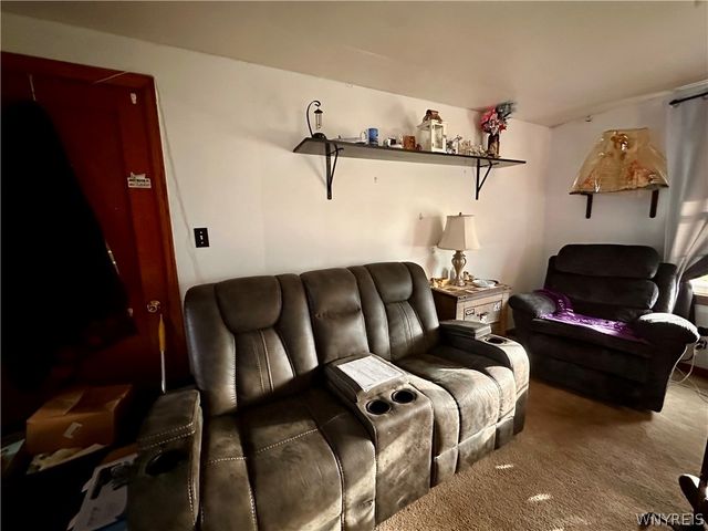 21 Montfort Drive, Cheektowaga, NY 14225