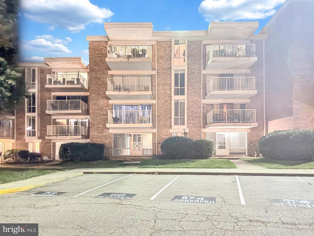 2607 HUNTINGTON AVE #65, Alexandria, VA 22303