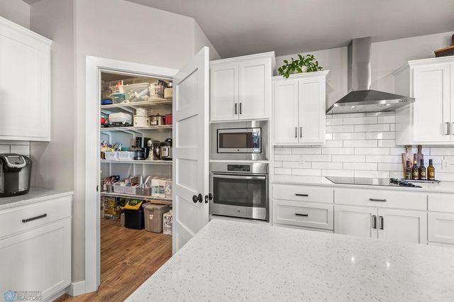 3755 Houkom Drive E, West Fargo, ND 58078