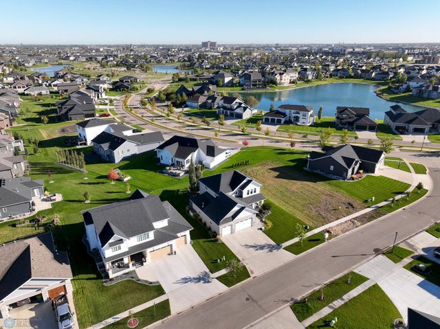 3755 Houkom Drive E, West Fargo, ND 58078