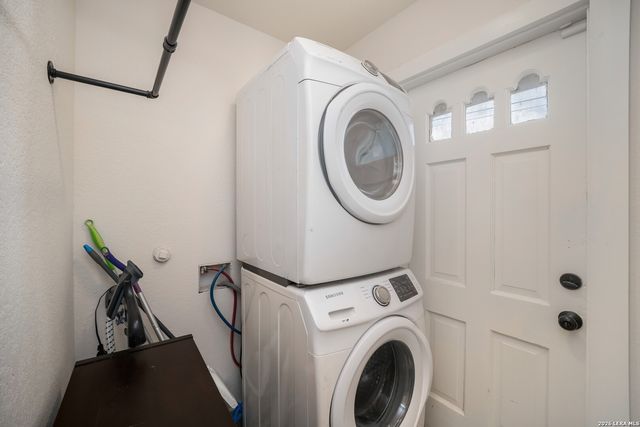 901 W Woodlawn, San Antonio, TX 78201