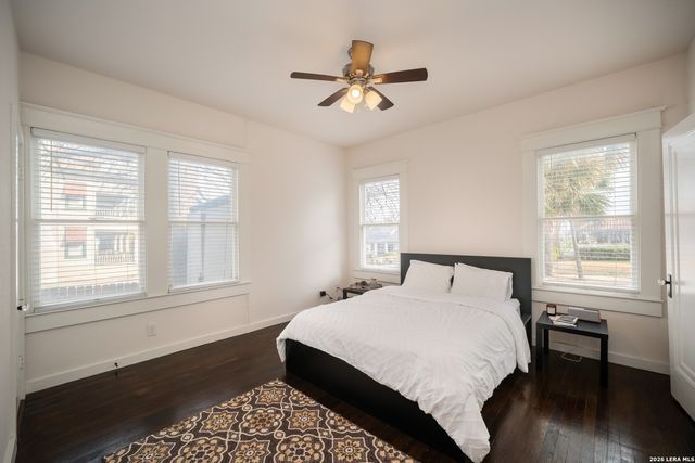 901 W Woodlawn, San Antonio, TX 78201