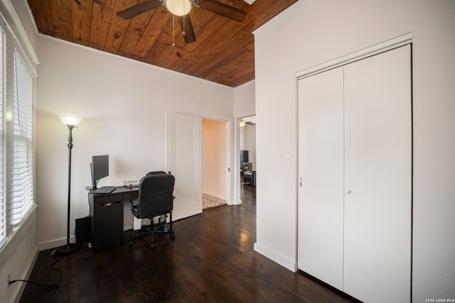 901 W Woodlawn, San Antonio, TX 78201