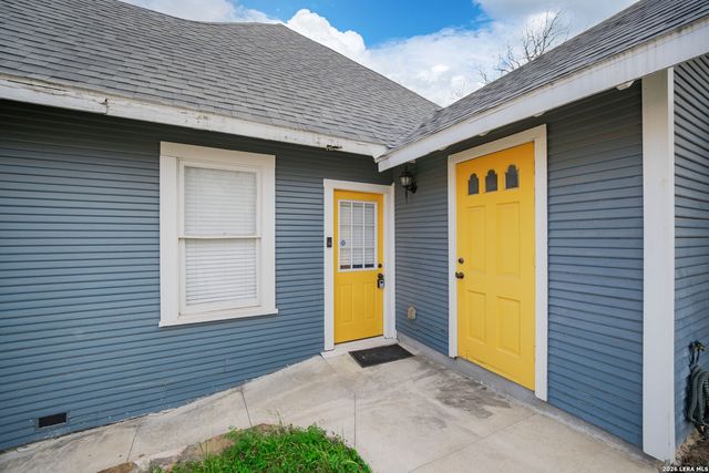 901 W Woodlawn, San Antonio, TX 78201