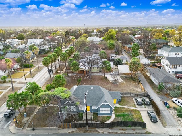 901 W Woodlawn, San Antonio, TX 78201