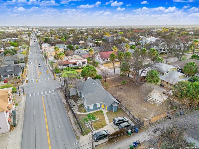901 W Woodlawn, San Antonio, TX 78201