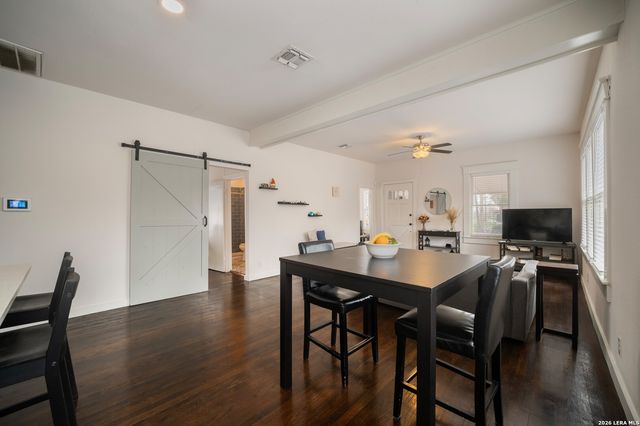 901 W Woodlawn, San Antonio, TX 78201