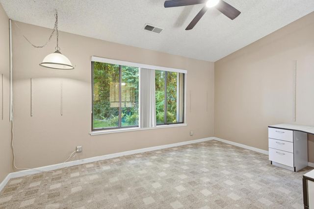 9169 Falcon Creek Cir, Elk Grove, CA 95624