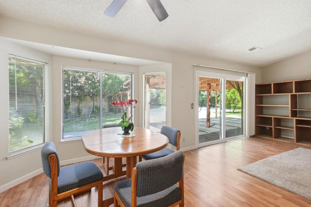 9169 Falcon Creek Cir, Elk Grove, CA 95624