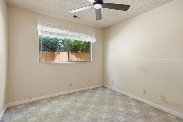 9169 Falcon Creek Cir, Elk Grove, CA 95624