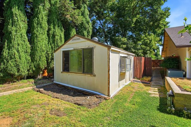 9169 Falcon Creek Cir, Elk Grove, CA 95624