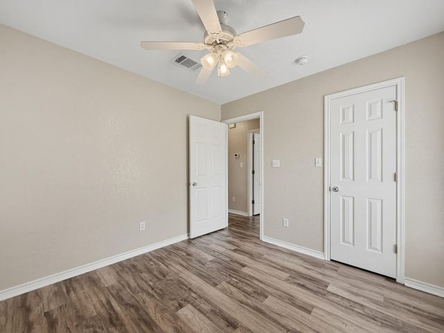 125 Barton RD, San Marcos, TX 78666