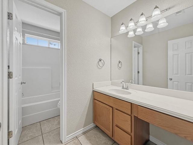 125 Barton RD, San Marcos, TX 78666