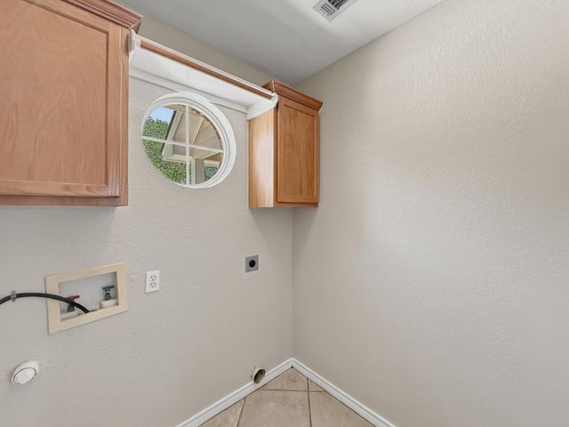 125 Barton RD, San Marcos, TX 78666