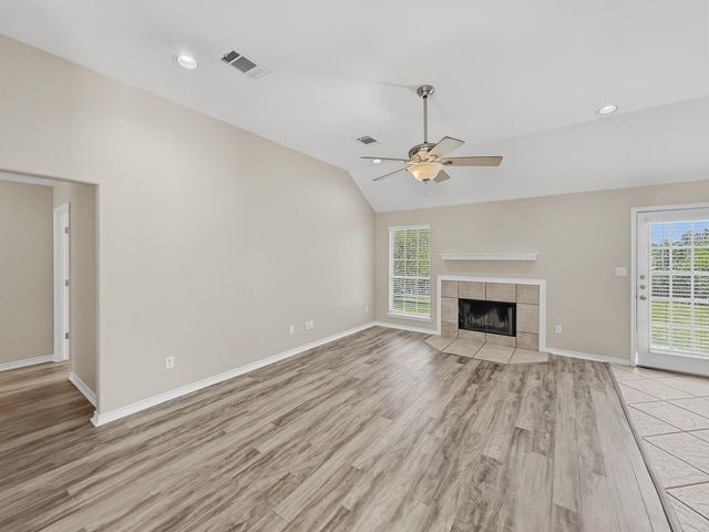 125 Barton RD, San Marcos, TX 78666