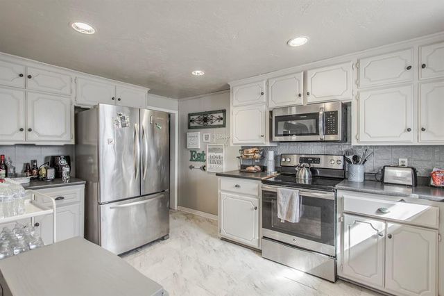 1505 N Piedmont Road, Yukon, OK 73099