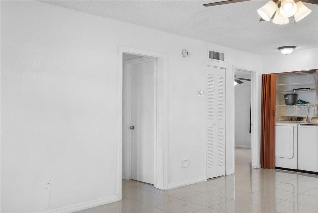 Image 5 of property listing at 3651 N GOLDENROD ROAD A101, Winter Park, FL 32792