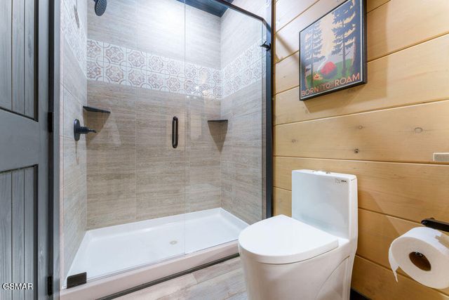 625 Summer Valley Way, Sevierville, TN 37862