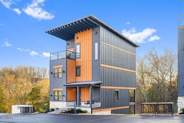 625 Summer Valley Way, Sevierville, TN 37862