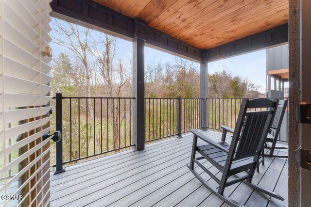 625 Summer Valley Way, Sevierville, TN 37862