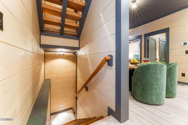 625 Summer Valley Way, Sevierville, TN 37862