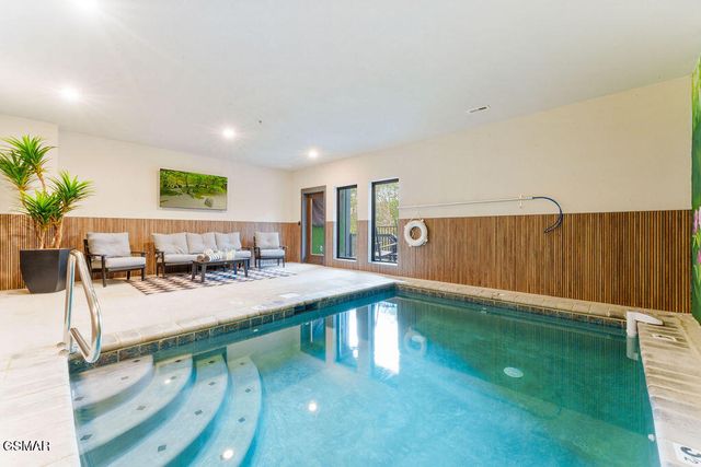 625 Summer Valley Way, Sevierville, TN 37862